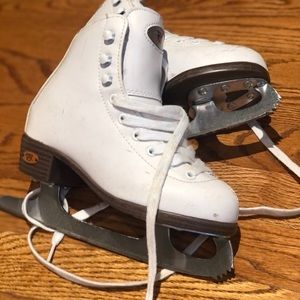 Youth kids solid white size 10 ice skates